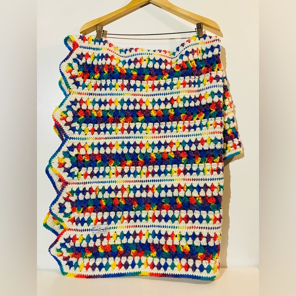 Vintage knit colorful throw / baby blanket retro blanket
